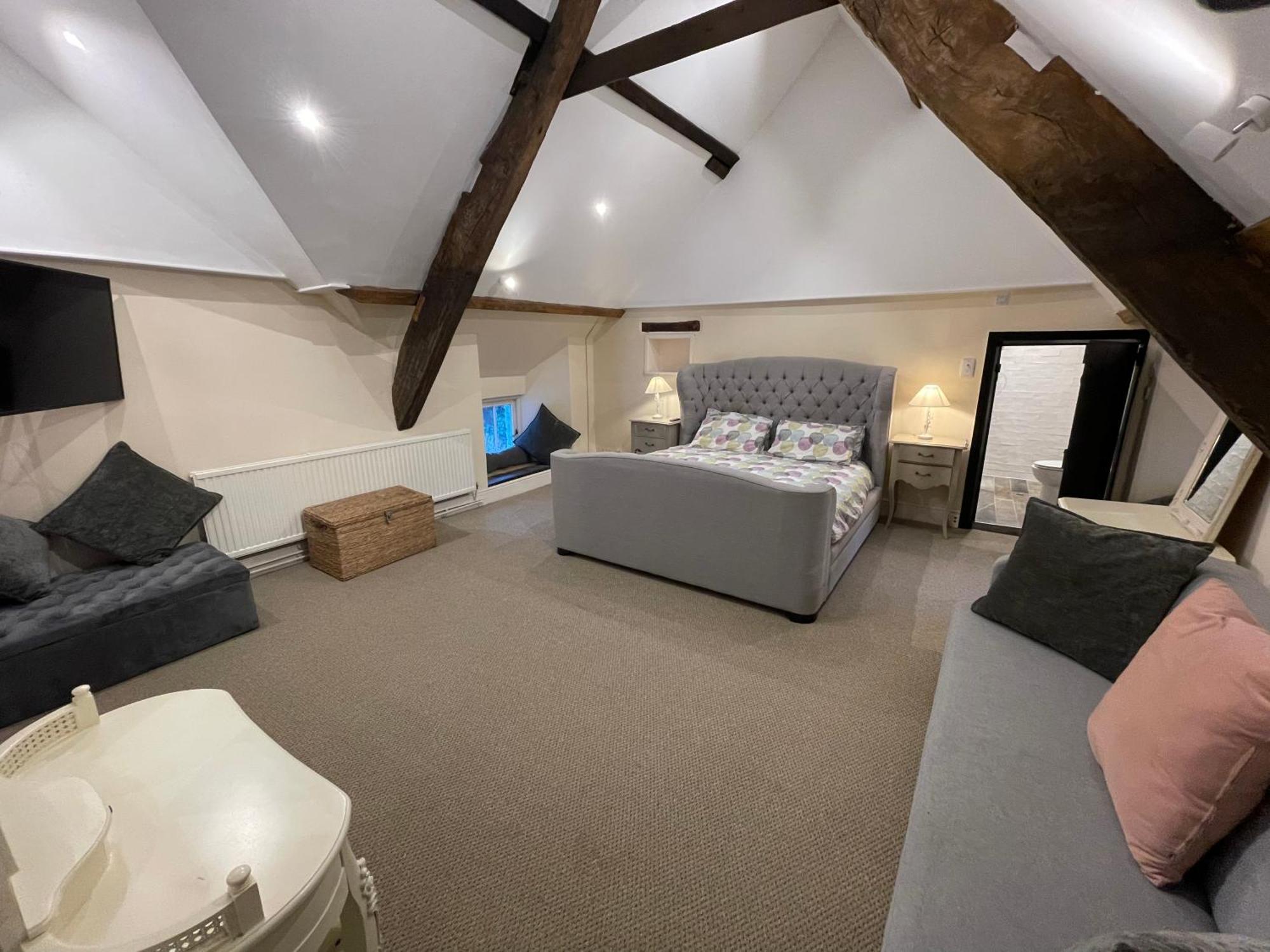 Large Historic Farmhouse In Rhondda Valley Perfect For Groups With Hot Tub Blaencwm Exterior photo